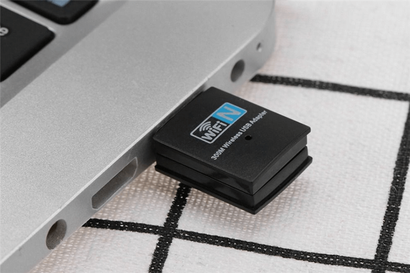 电脑插上免驱动无线网卡没反应