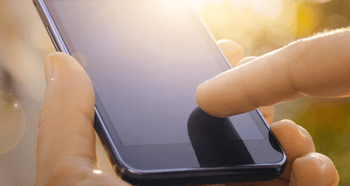 3.户外使用手机.png 3.户外使用手机.png