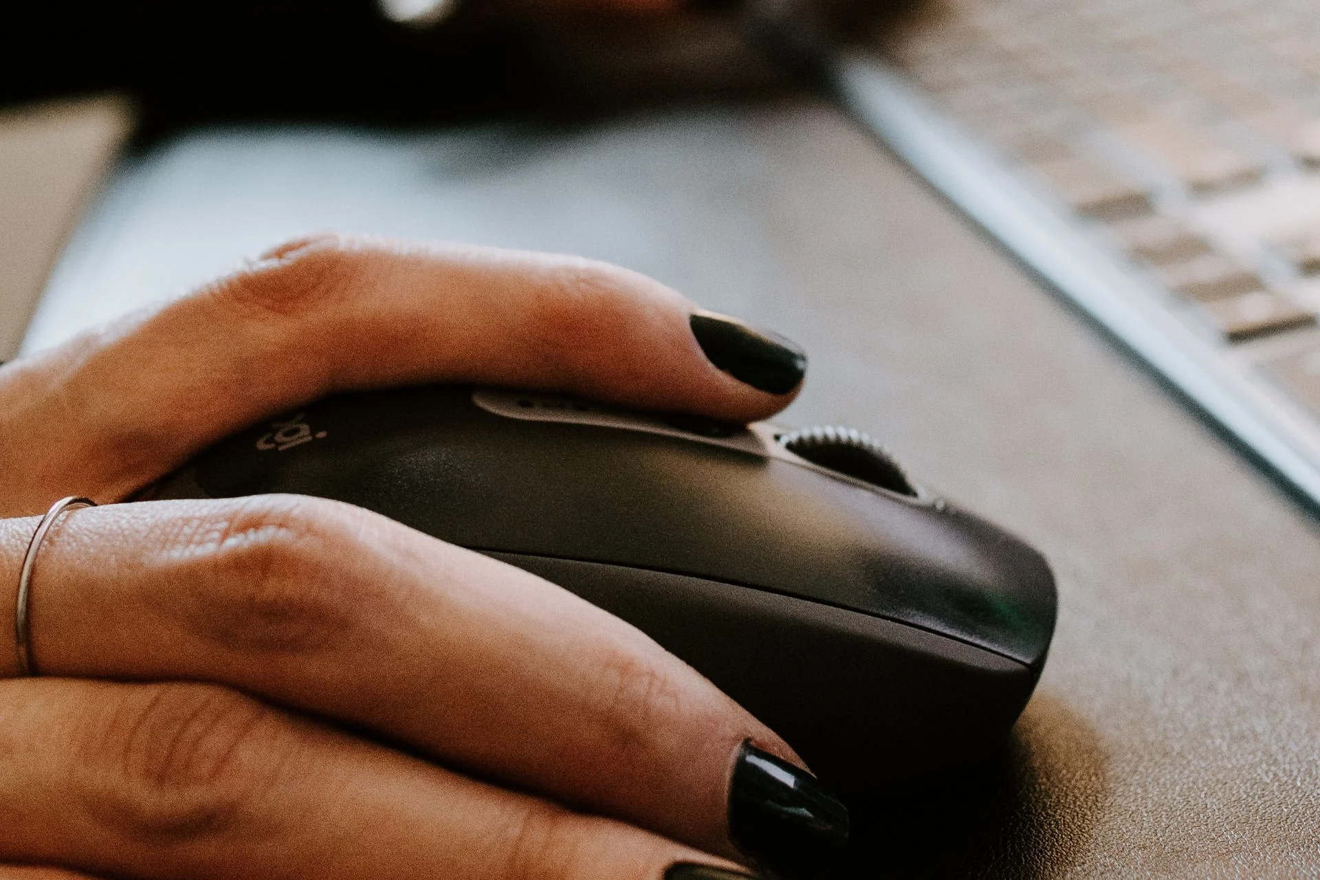 鼠标滚轮上下失灵，用这四种方法修复！