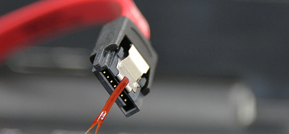 SATA 数据线被曝隐私泄露风险，不过难度也很大