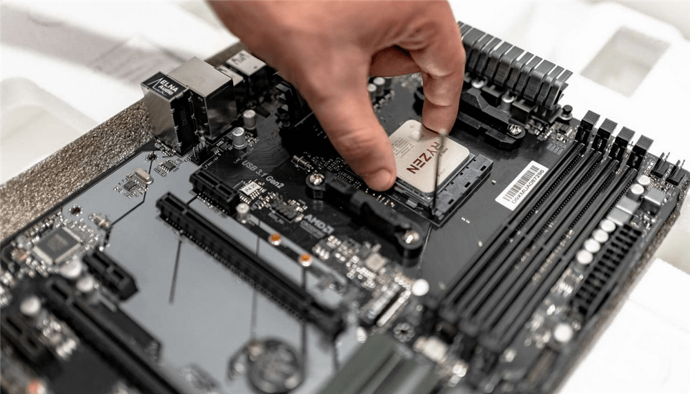 电脑主板配什么CPU