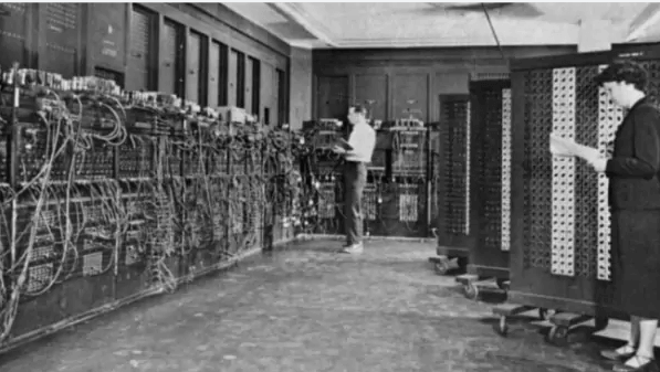 第一台电脑 第一台电脑