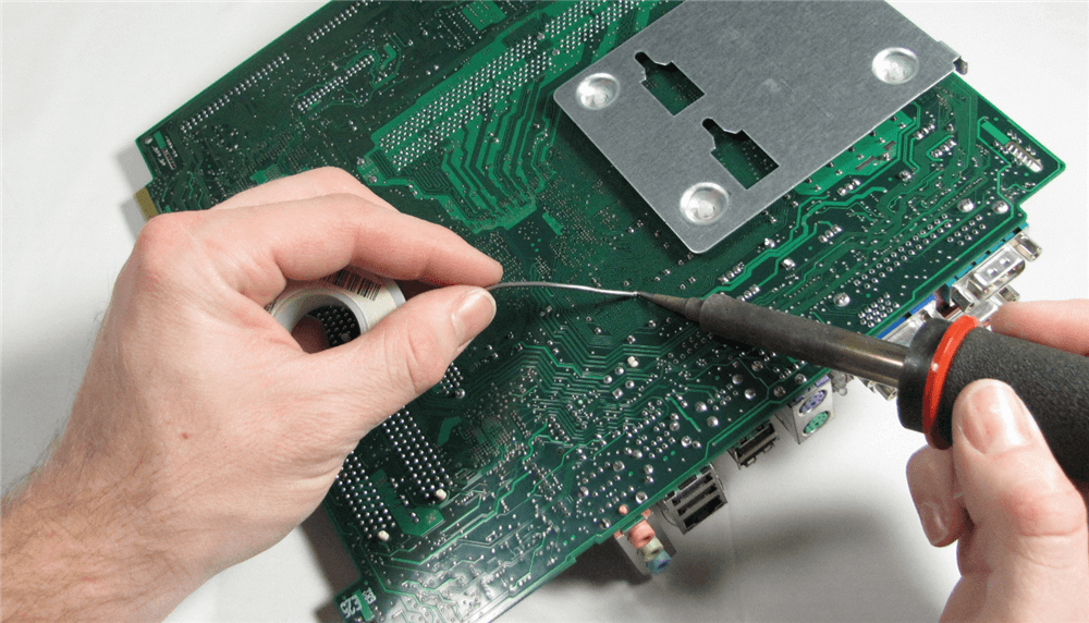 如何检测和更换主板电容