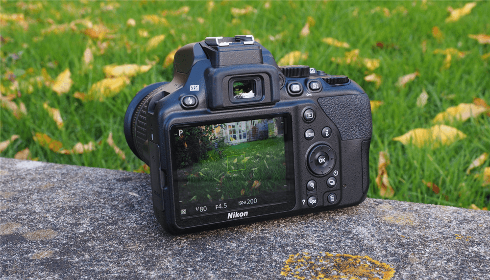 新手买相机单反还是微单好