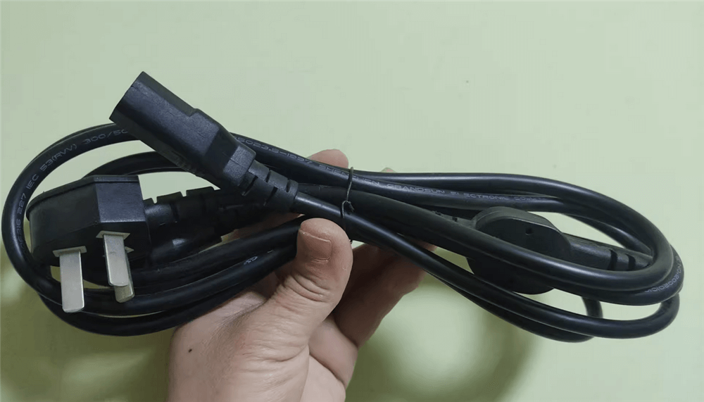 电脑主机电源线是通用的吗 电脑主机电源线是通用的吗