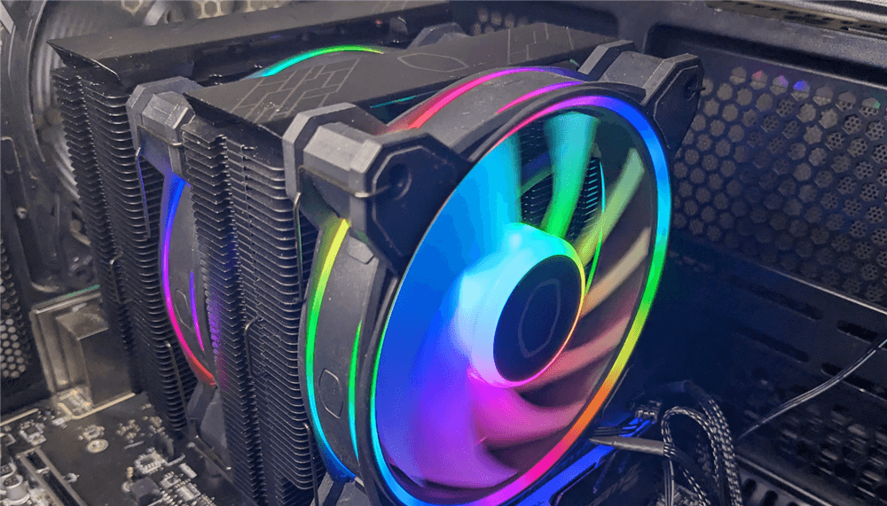 电脑主机开机风扇转一下就停了的解决办法