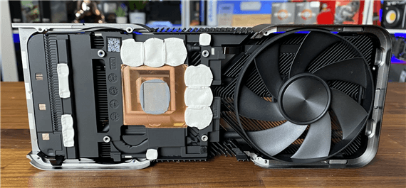 显卡外壳可以换吗？散热器，外壳都能换，但要求高