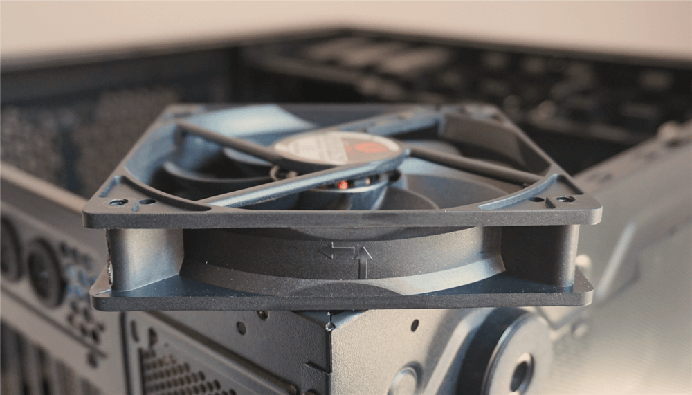 机箱风扇插电脑哪个地方 机箱风扇插电脑哪个地方