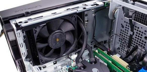 卸下机箱盖 卸下机箱盖