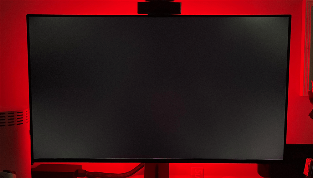 电脑屏幕边缘有白光怎么解决