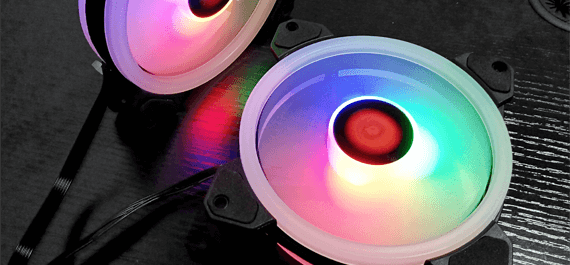 电脑主机里的机箱风扇插在哪里？