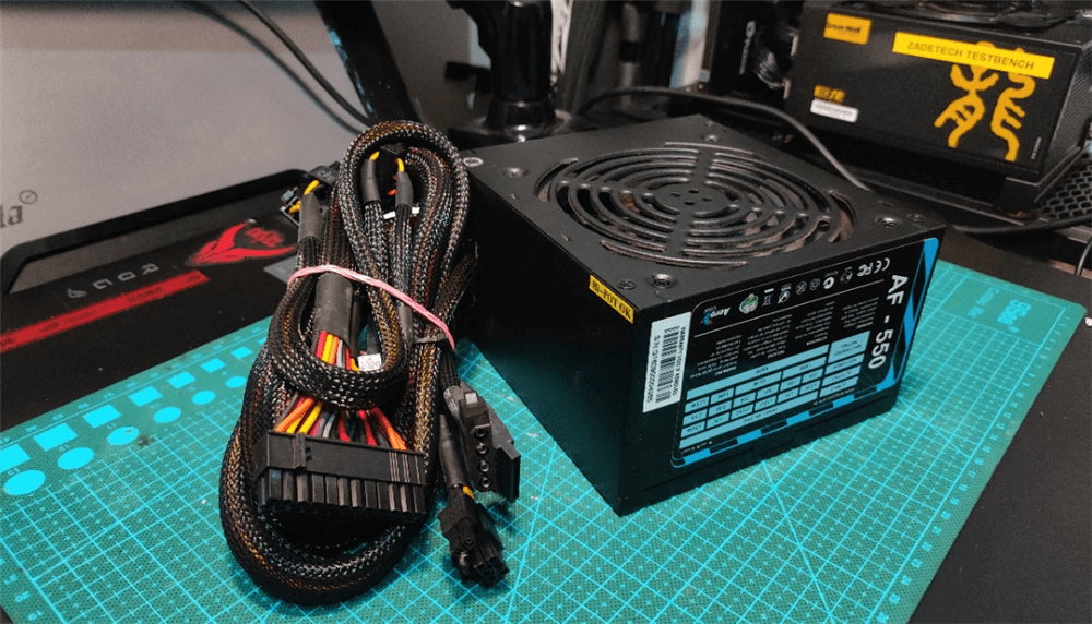 电脑电源风扇调速原理