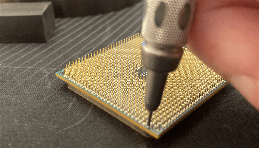 CPU针脚弯了还能开机吗