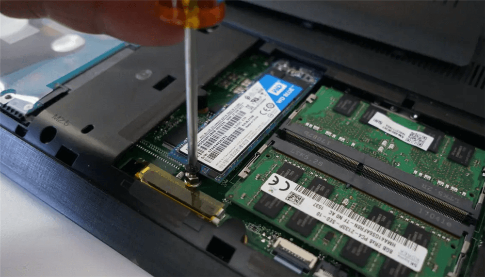 笔记本电脑如何扩容硬盘