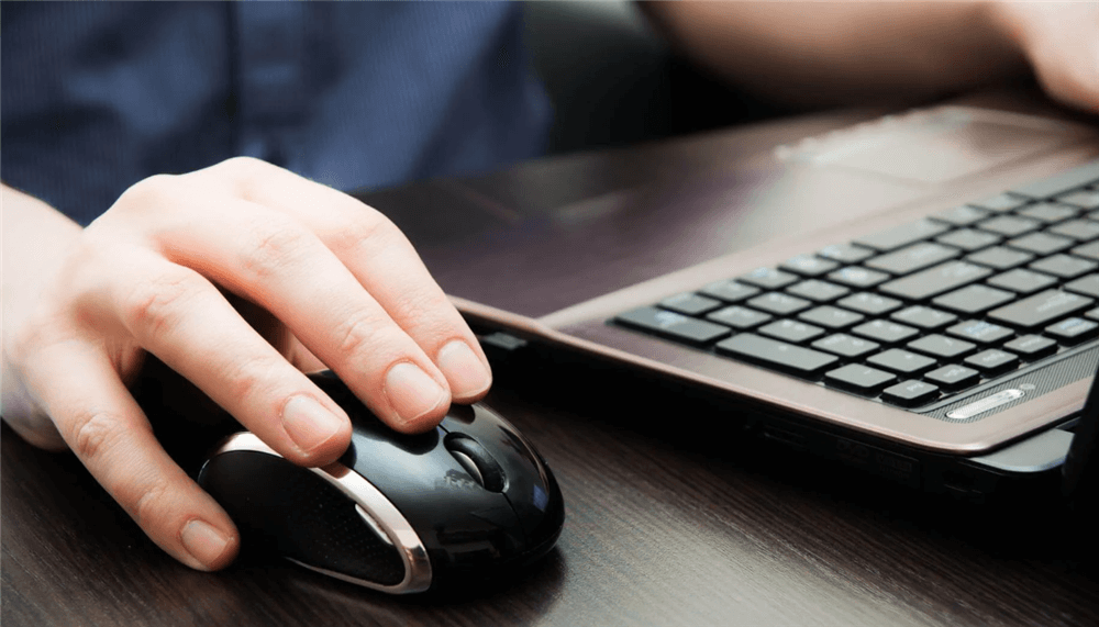 鼠标箭头自己移动怎么办 鼠标箭头自己移动怎么办