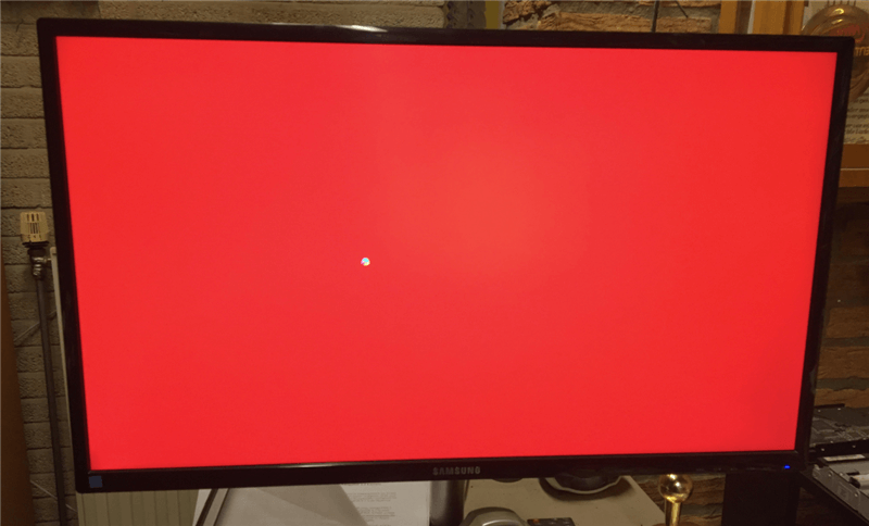 电脑屏幕变红色是怎么回事 电脑屏幕变红色是怎么回事