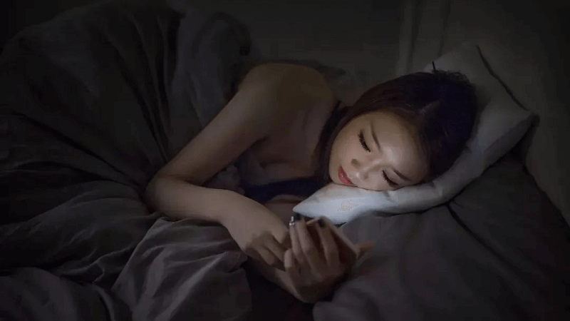 图片8.夜晚看手机,亮度高.png 图片8.夜晚看手机,亮度高.png