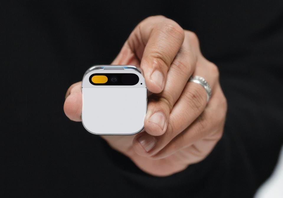 AI Pin翻车！说好的替代智能手机，结果就这？