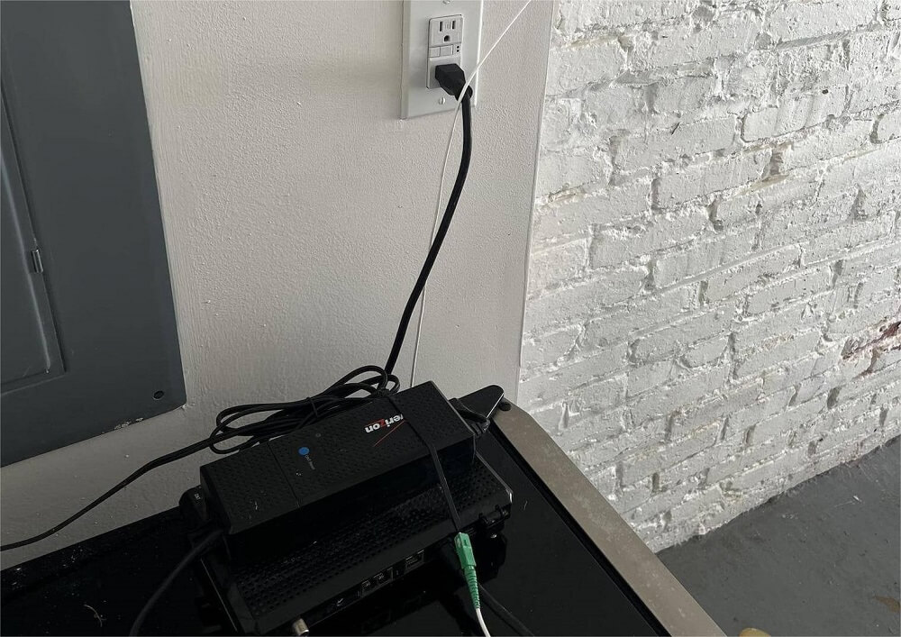 2.光猫放在干燥处工作.jpg 2.光猫放在干燥处工作.jpg