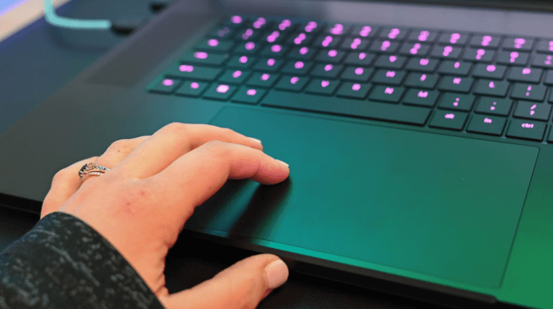 The laptop trackpad does not respond.png