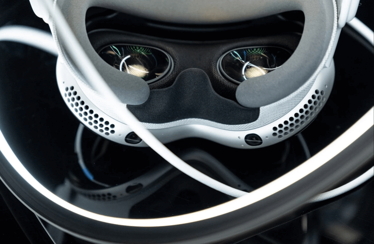 图片27苹果Vision Pro.png