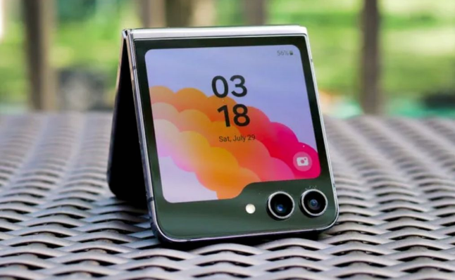 Galaxy-Z-Filp6-2.png Galaxy-Z-Filp6-2.png