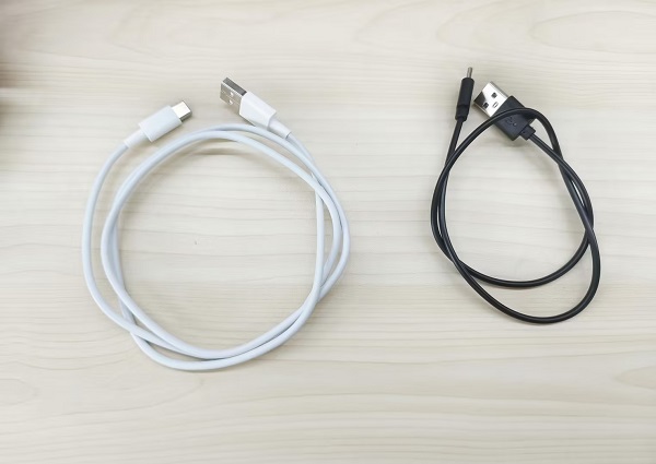 4.不同的数据线.jpg 4.不同的数据线.jpg