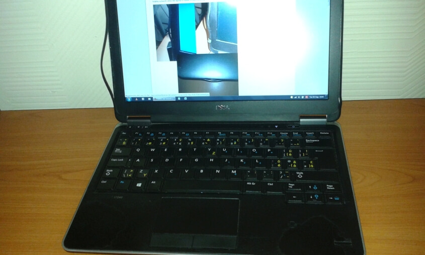 1.笔记本边框橡胶条.jpg 1.笔记本边框橡胶条.jpg