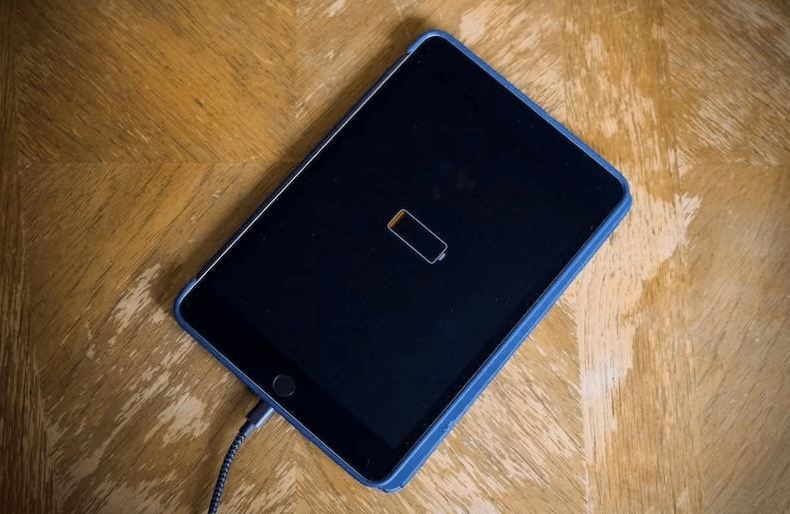 1.给iPad充电.png 1.给iPad充电.png