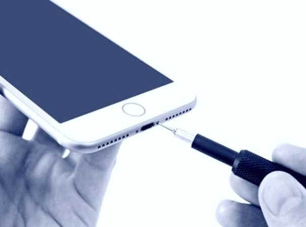 5.清理手机扬声器.jpeg 5.清理手机扬声器.jpeg