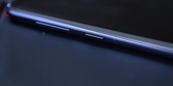 2.同时按下电源键和音量键.jpg 2.同时按下电源键和音量键.jpg