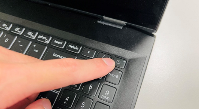 长按电源键.png 长按电源键.png