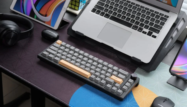 键盘灯亮着但是所有按键无效失灵，11种解决方法