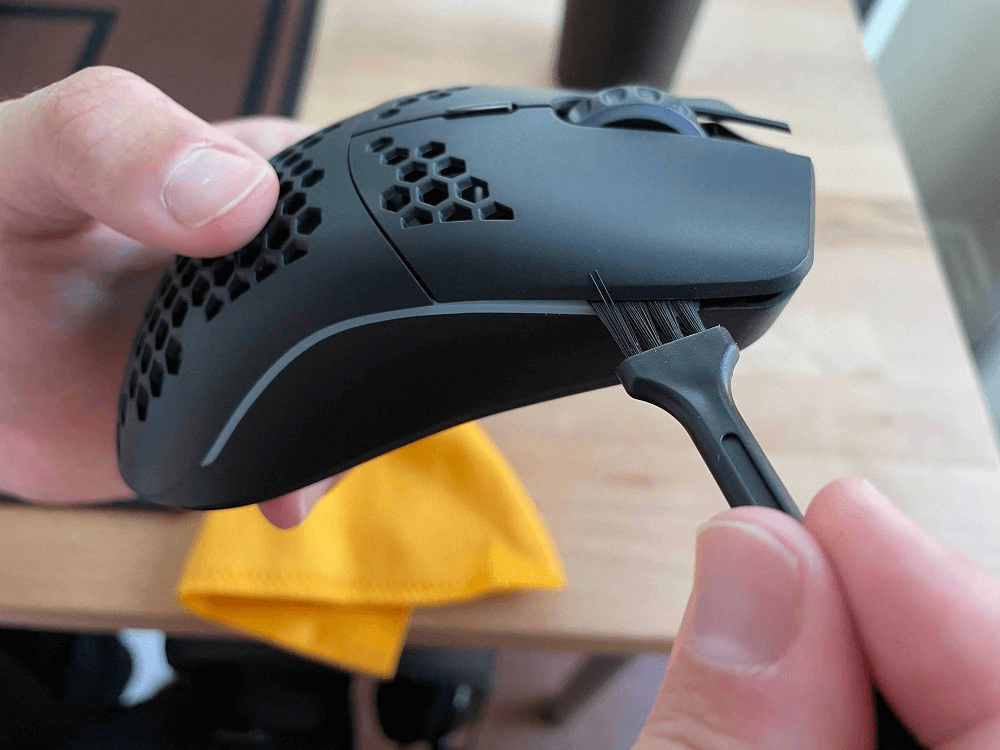 图片2.清洁鼠标积灰.png 图片2.清洁鼠标积灰.png