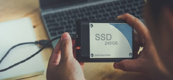 4.固态硬盘.jpg 4.固态硬盘.jpg