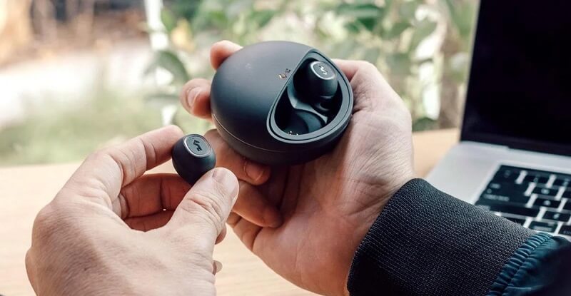 1.耳机充电仓.jpg 1.耳机充电仓.jpg