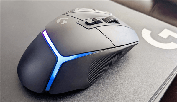 鼠标指针自己乱动是怎么回事？先找鼠标自己的问题