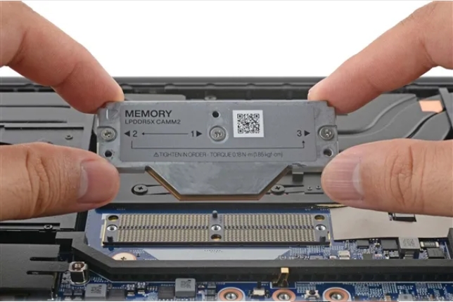 终止苹果内存焊死恶行,Windows 笔记本可拆卸内存给我看麻了