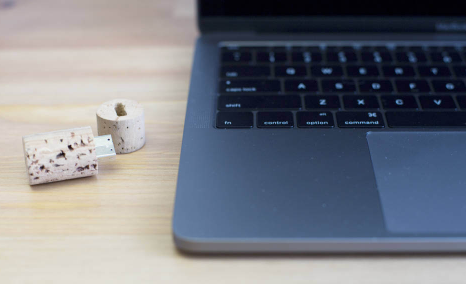 没有U盘怎么重装系统？试试这四种办法