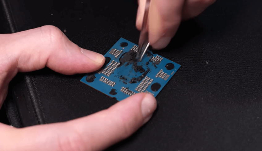 假冒R7 7800X3D节目效果炸裂，点不亮真纯骗