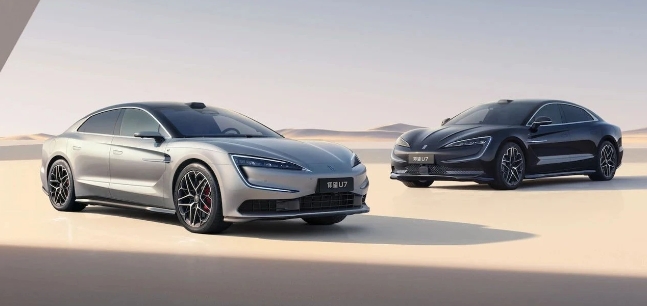 放弃卷价格后，比亚迪又一百万级轿跑开售