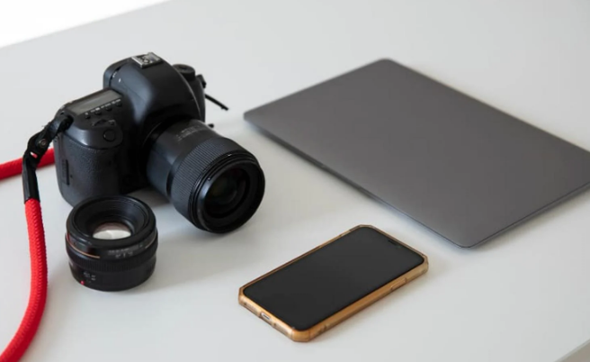 相机照片怎么传到手机？先导入电脑在传输到手机