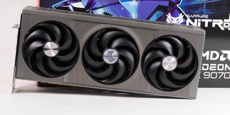 N、A两家中端底牌尽出,RX 9070系列性能一览!