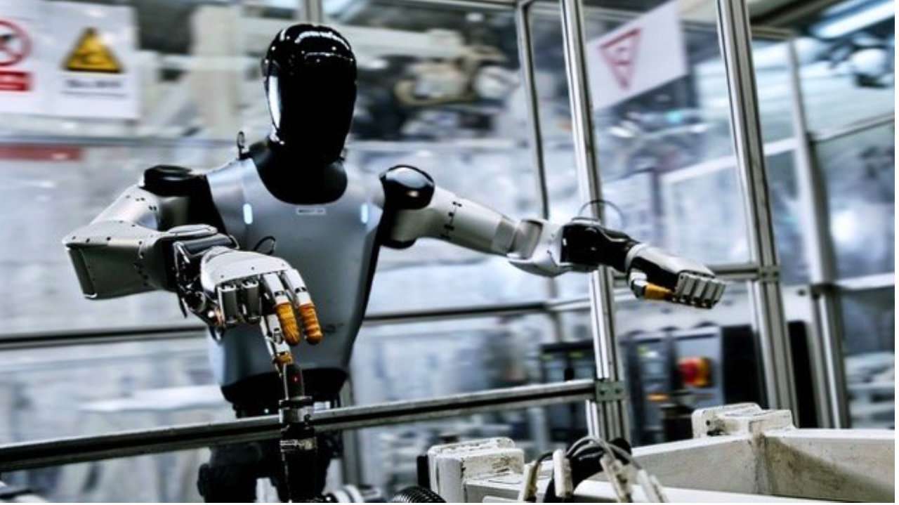 雷军砸600亿搞AI，汽车工厂要换人行机器人打螺丝了